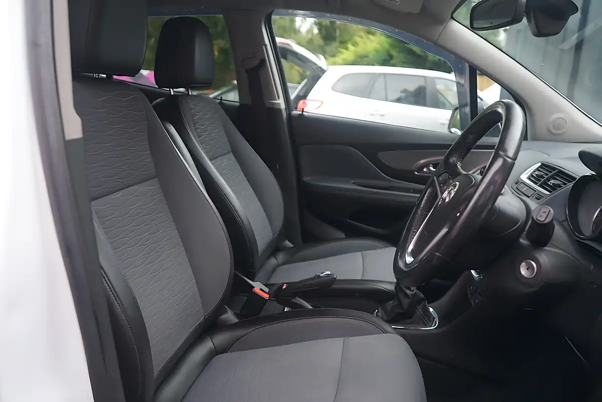 Used 2015 Vauxhall Mokka Limited Edition White - Interior and Exterior details 14