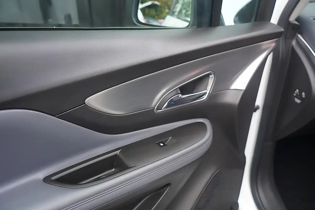 Used 2015 Vauxhall Mokka Limited Edition White - Interior and Exterior details 19