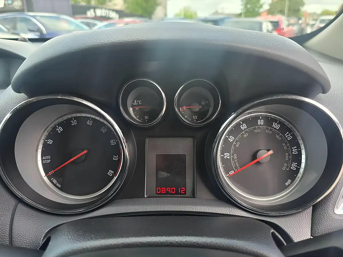 Used 2015 Vauxhall Mokka Se Black - Interior and Exterior details 10