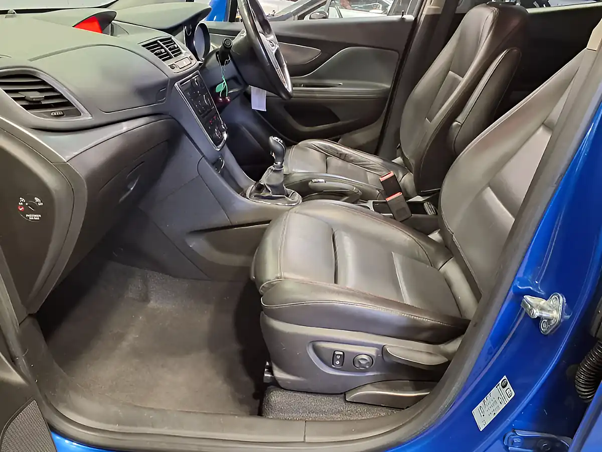 Used 2015 Vauxhall Mokka Se Blue - Interior and Exterior details 13