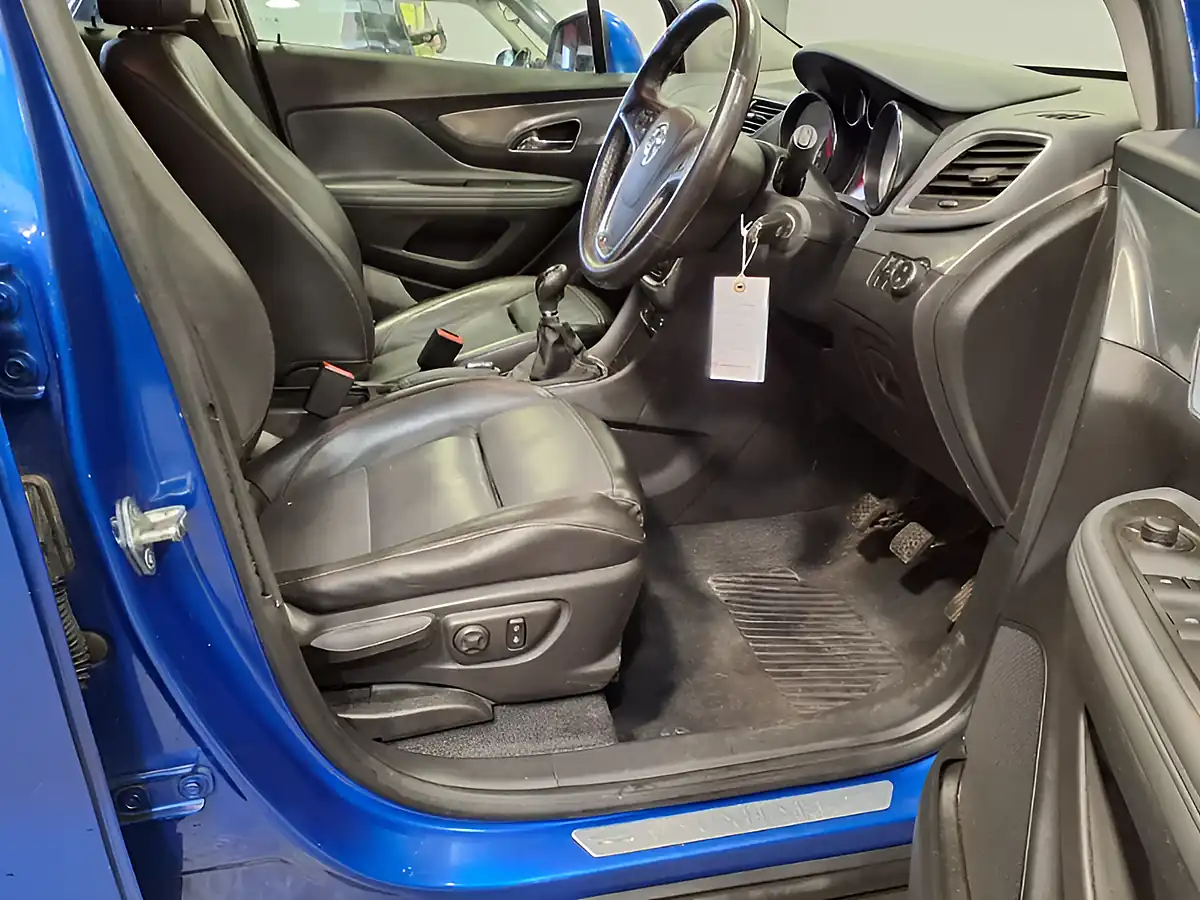 Used 2015 Vauxhall Mokka Se Blue - Interior and Exterior details 14