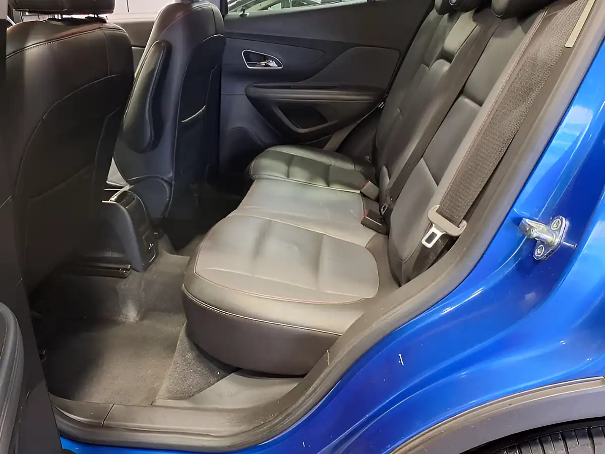 Used 2015 Vauxhall Mokka Se Blue - Interior and Exterior details 6