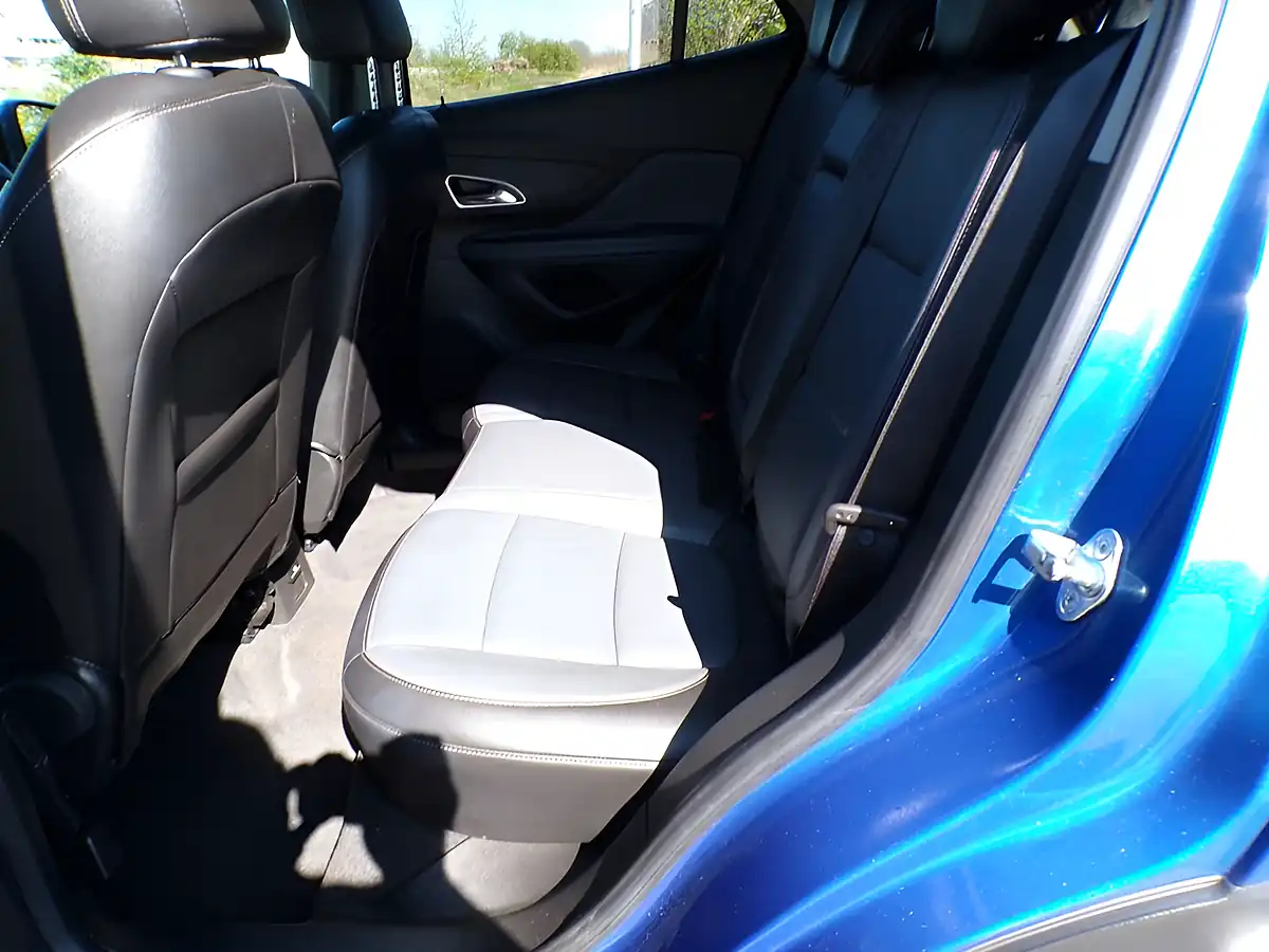 Used 2015 Vauxhall Mokka Se Blue - Interior and Exterior details 12
