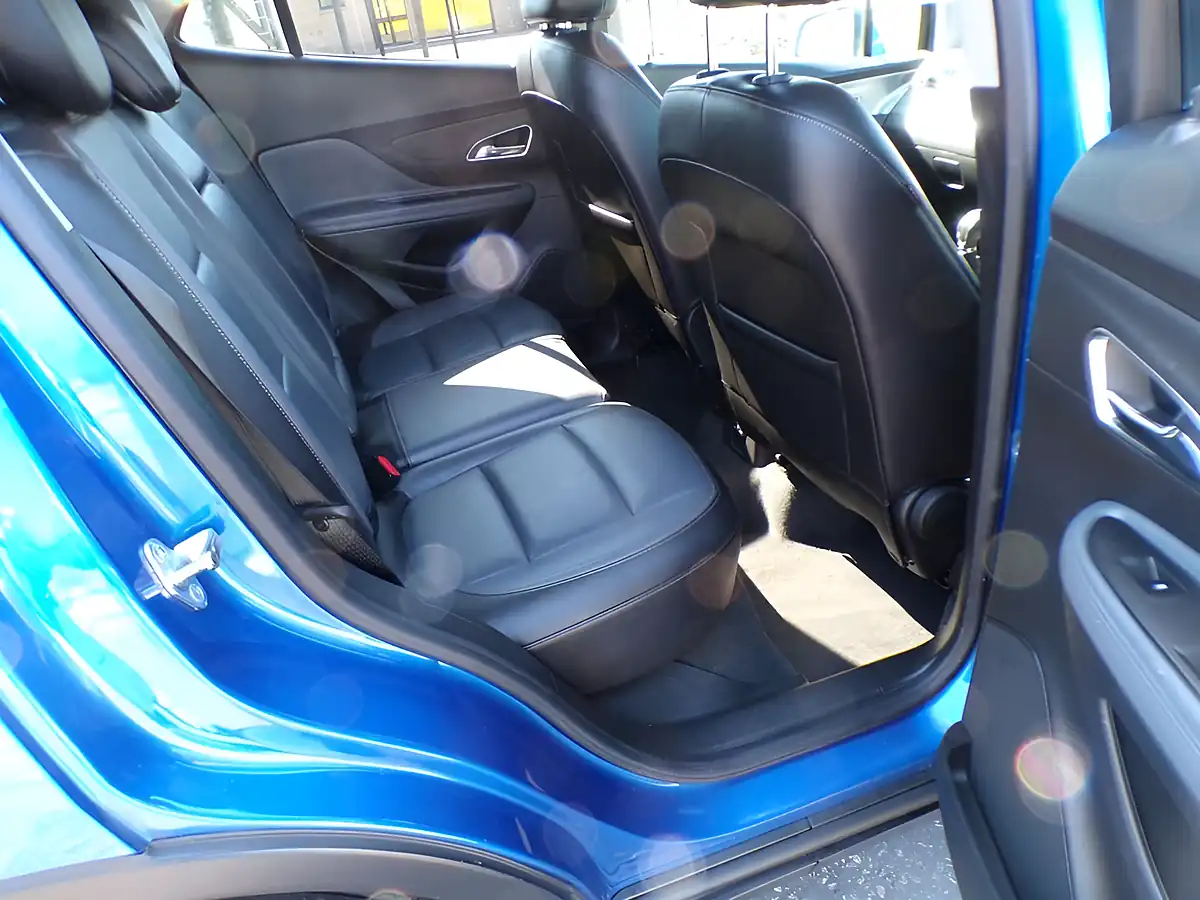 Used 2015 Vauxhall Mokka Se Blue - Interior and Exterior details 4