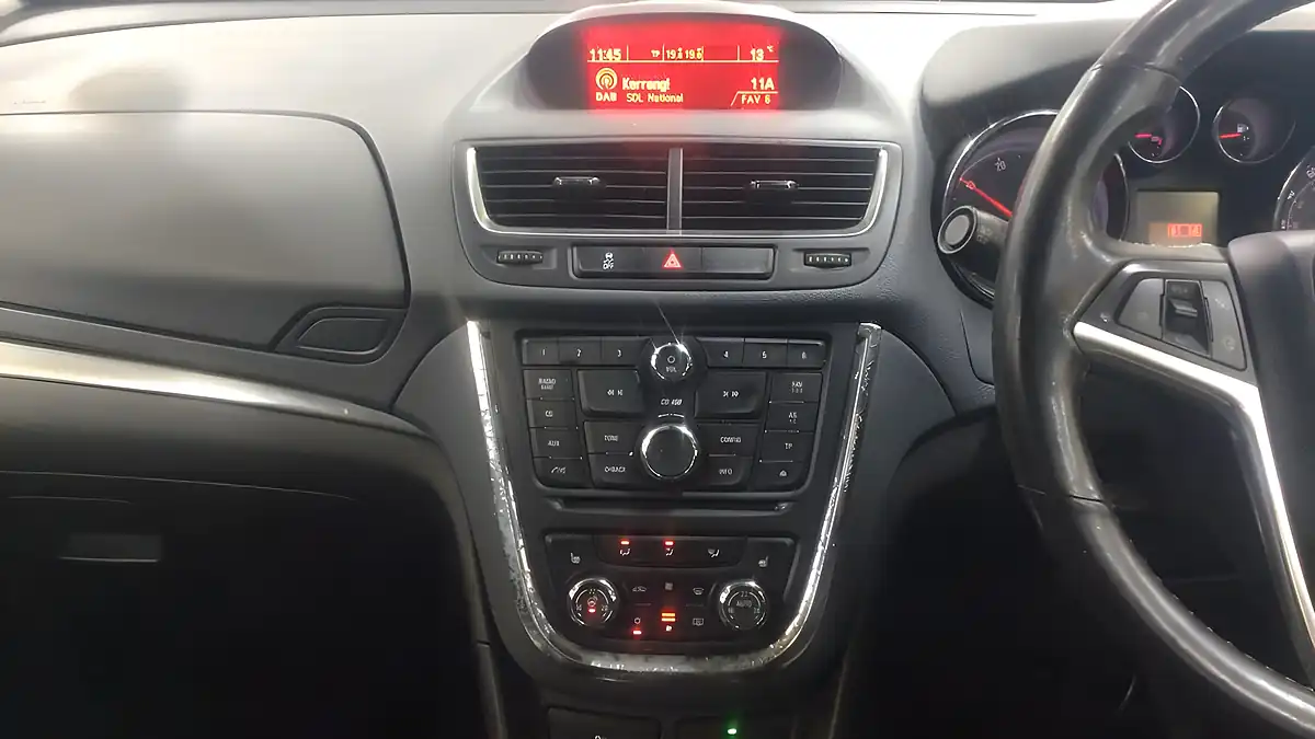 Used 2015 Vauxhall Mokka Se Blue - Interior and Exterior details 9