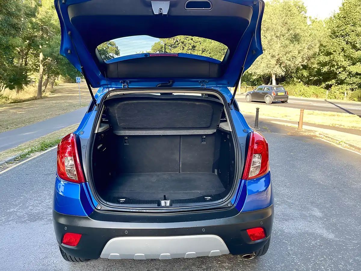 Used 2015 Vauxhall Mokka Se Blue - Interior and Exterior details 8