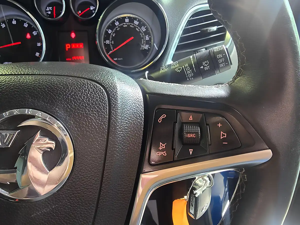 Used 2015 Vauxhall Mokka Se Blue - Interior and Exterior details 16