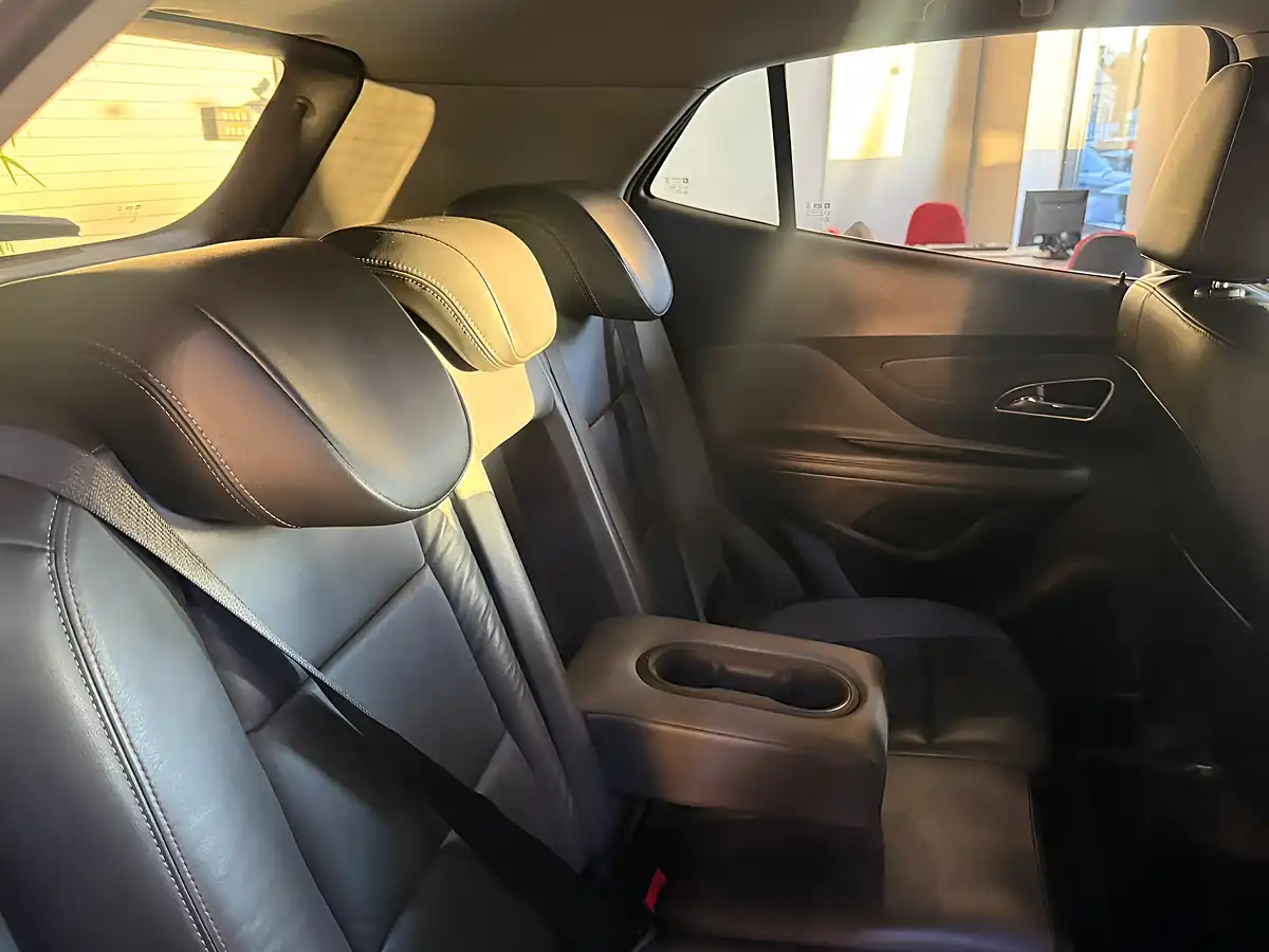 Used 2015 Vauxhall Mokka Se Blue - Interior and Exterior details 12