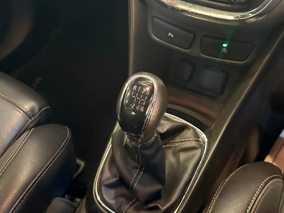 Used 2015 Vauxhall Mokka Se Blue - Interior and Exterior details 18
