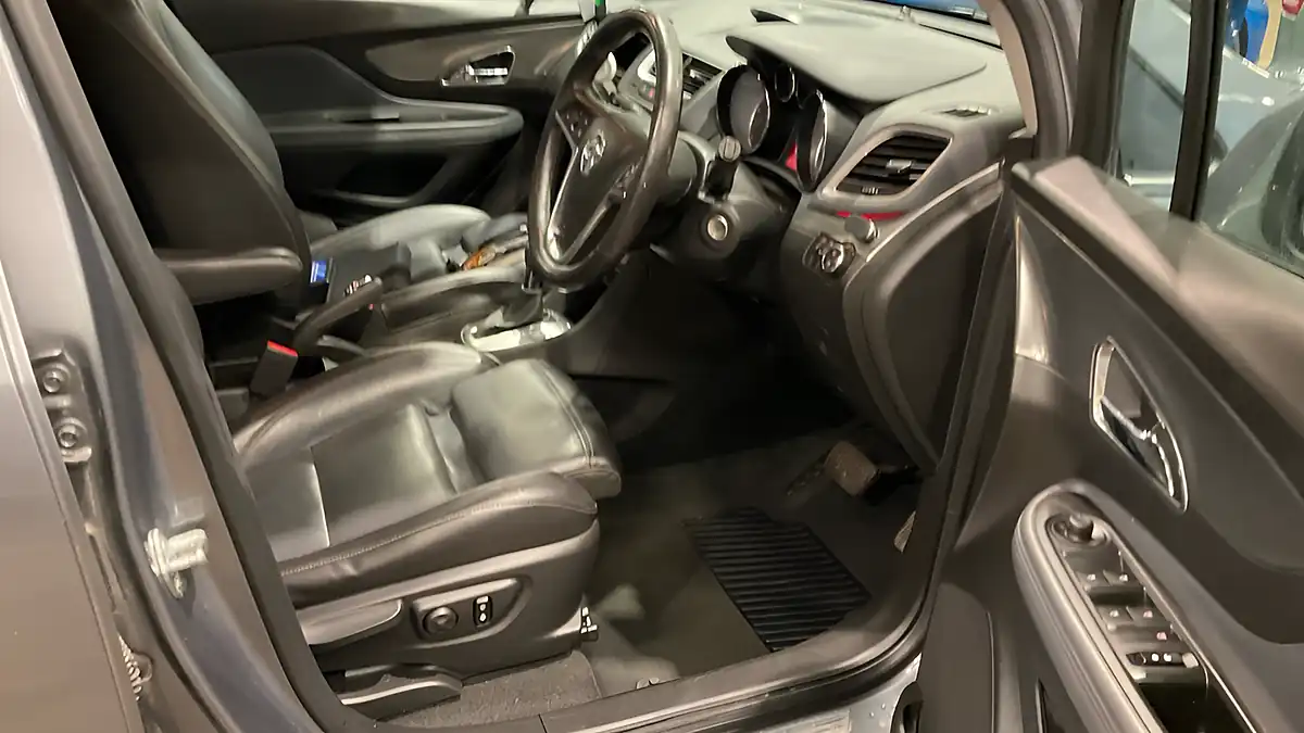 Used 2015 Vauxhall Mokka Se Grey - Interior and Exterior details 11