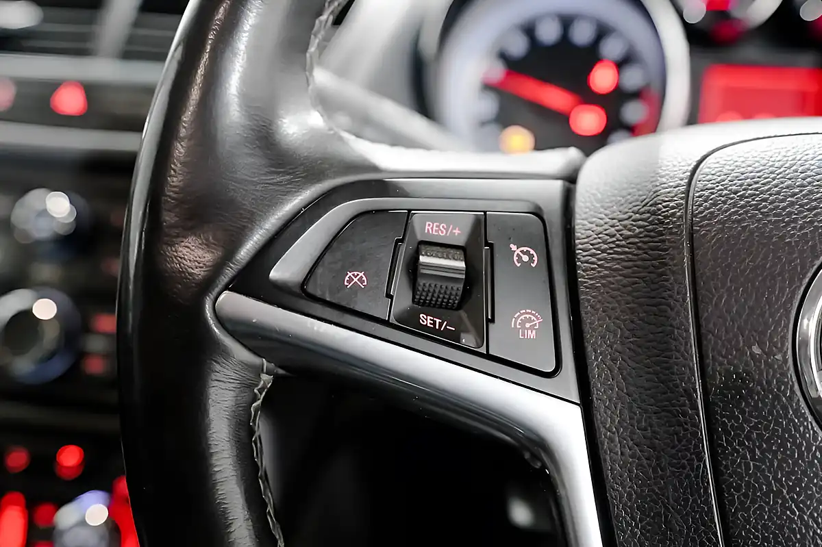 Used 2015 Vauxhall Mokka Se Grey - Interior and Exterior details 16
