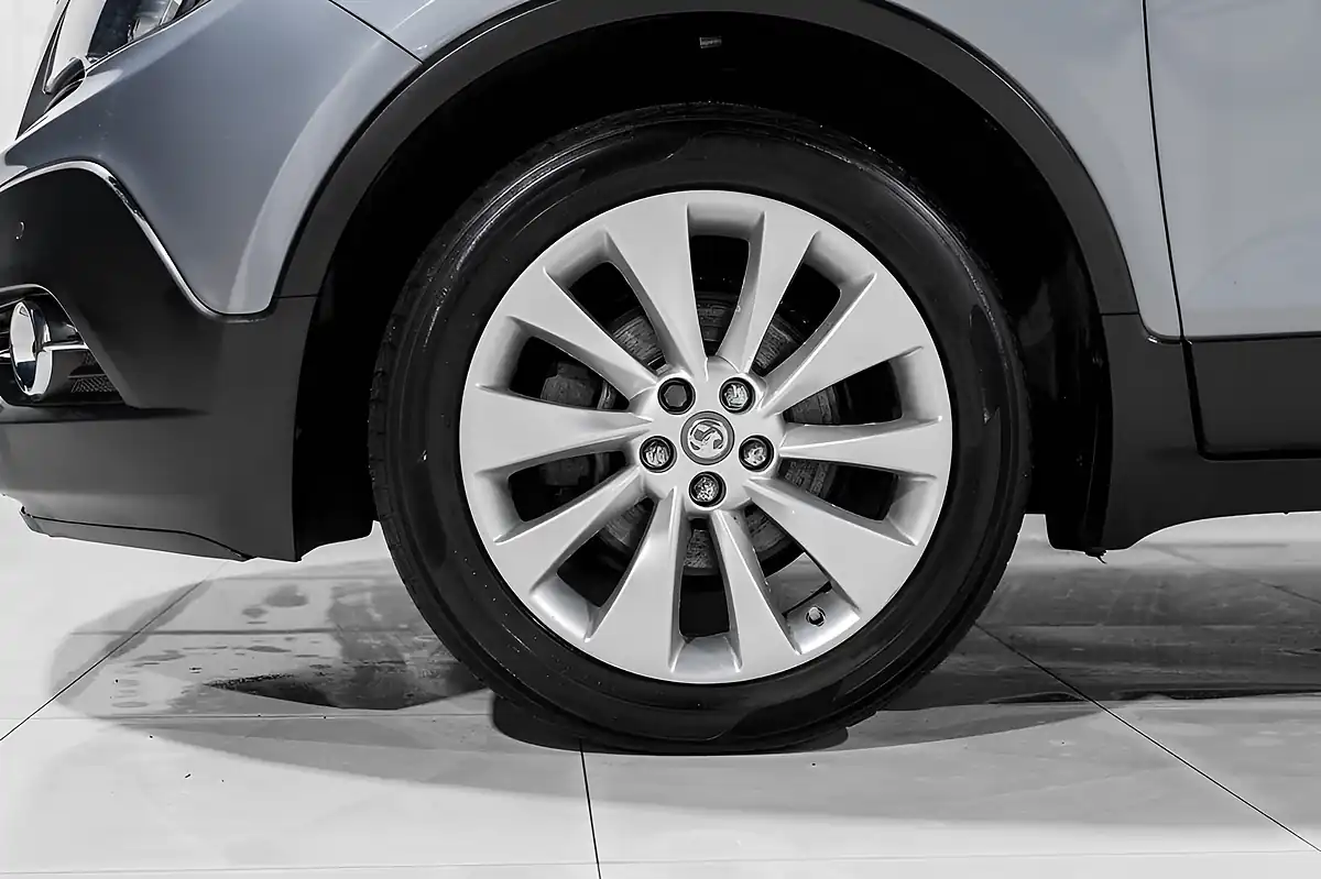 Used 2015 Vauxhall Mokka Se Grey - Interior and Exterior details 8