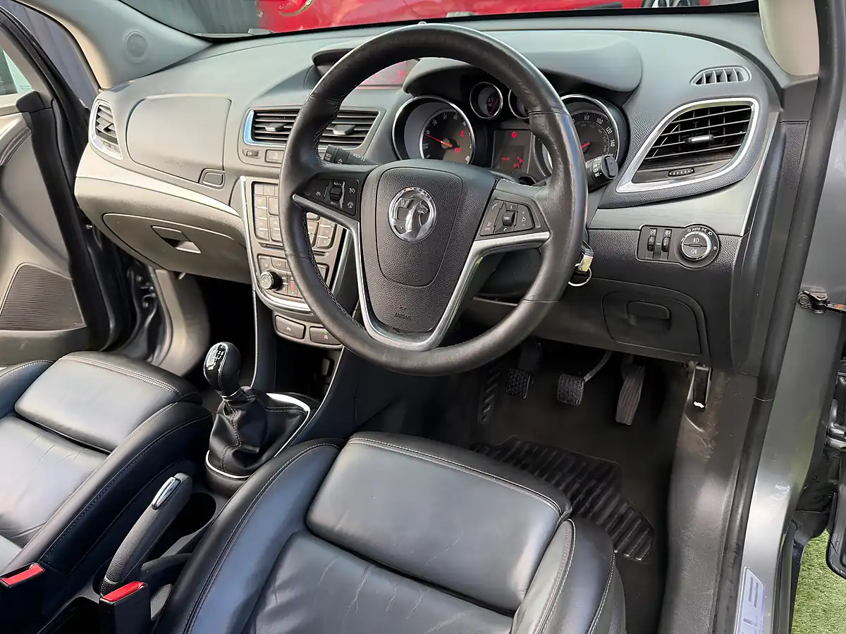 Used 2015 Vauxhall Mokka Se Grey - Interior and Exterior details 3