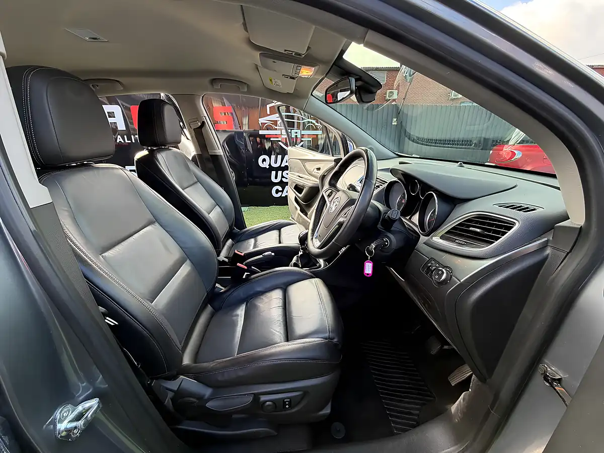 Used 2015 Vauxhall Mokka Se Grey - Interior and Exterior details 4