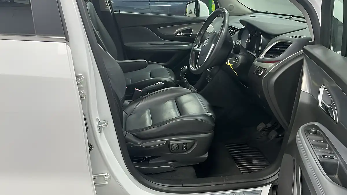 Used 2015 Vauxhall Mokka Se Pure White - Interior and Exterior details 10