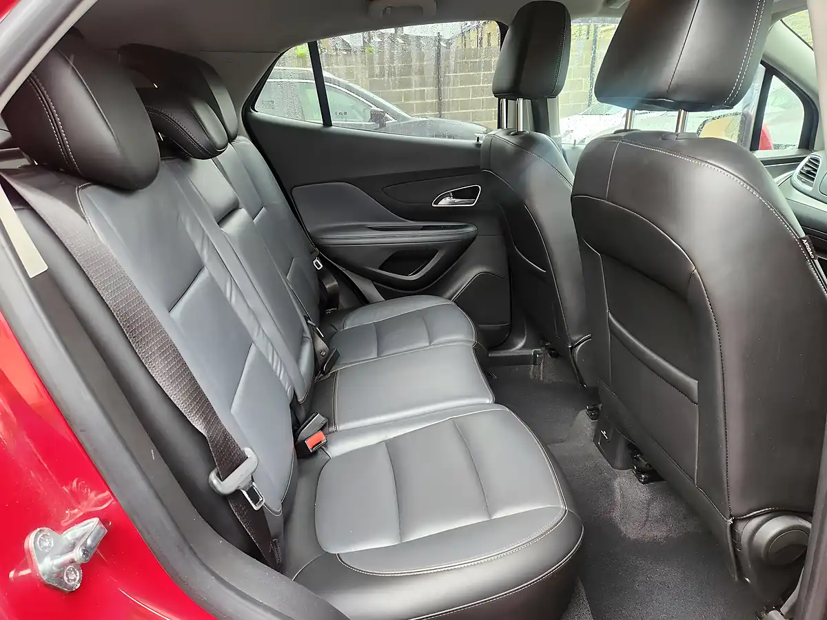 Used 2015 Vauxhall Mokka Se Red - Interior and Exterior details 12