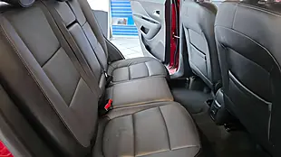 Used 2015 Vauxhall Mokka Se Red - Interior and Exterior details 13
