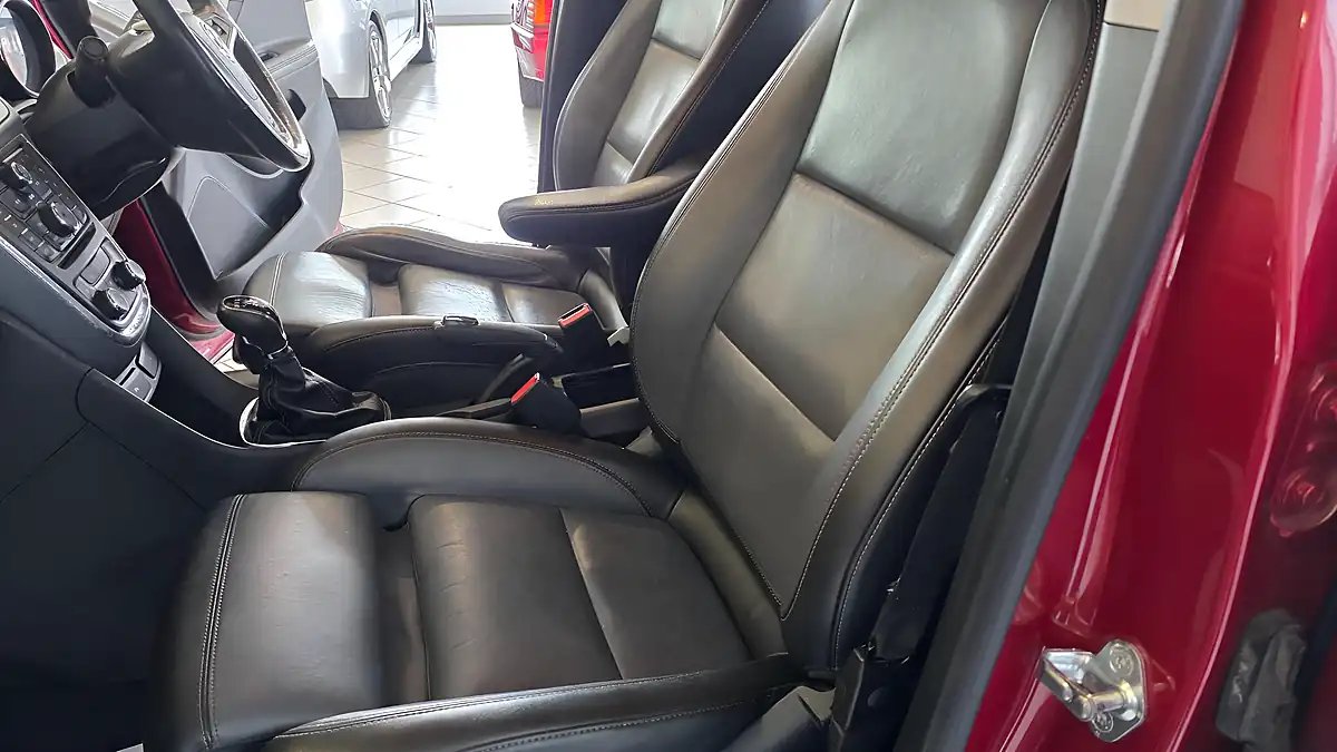 Used 2015 Vauxhall Mokka Se Red - Interior and Exterior details 17