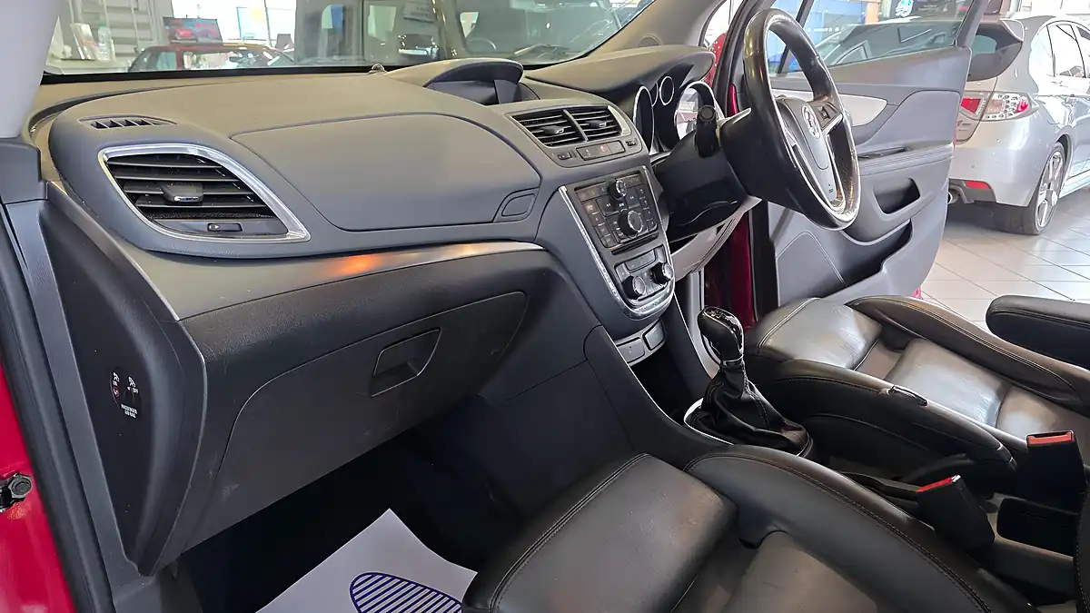 Used 2015 Vauxhall Mokka Se Red - Interior and Exterior details 9
