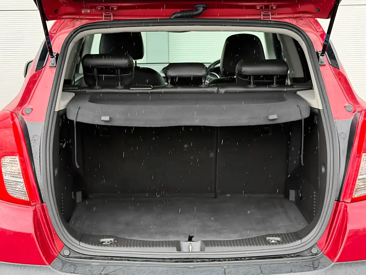 Used 2015 Vauxhall Mokka Se Red - Interior and Exterior details 12