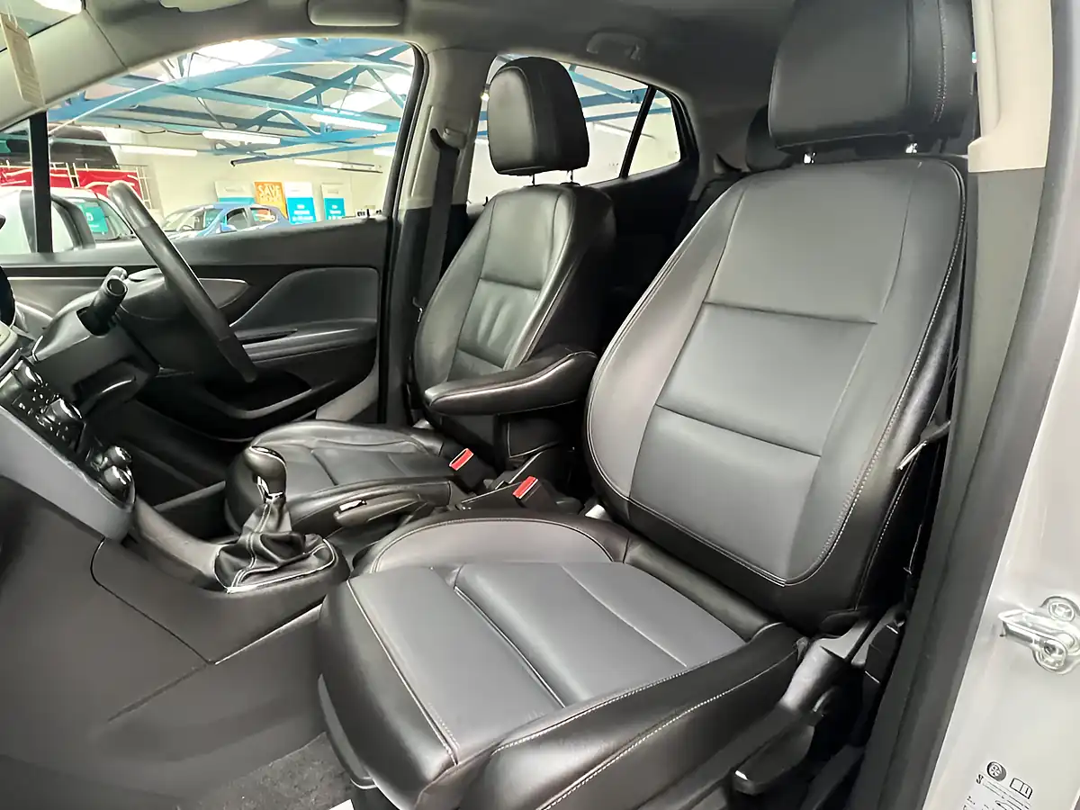 Used 2015 Vauxhall Mokka Se Silver - Interior and Exterior details 16