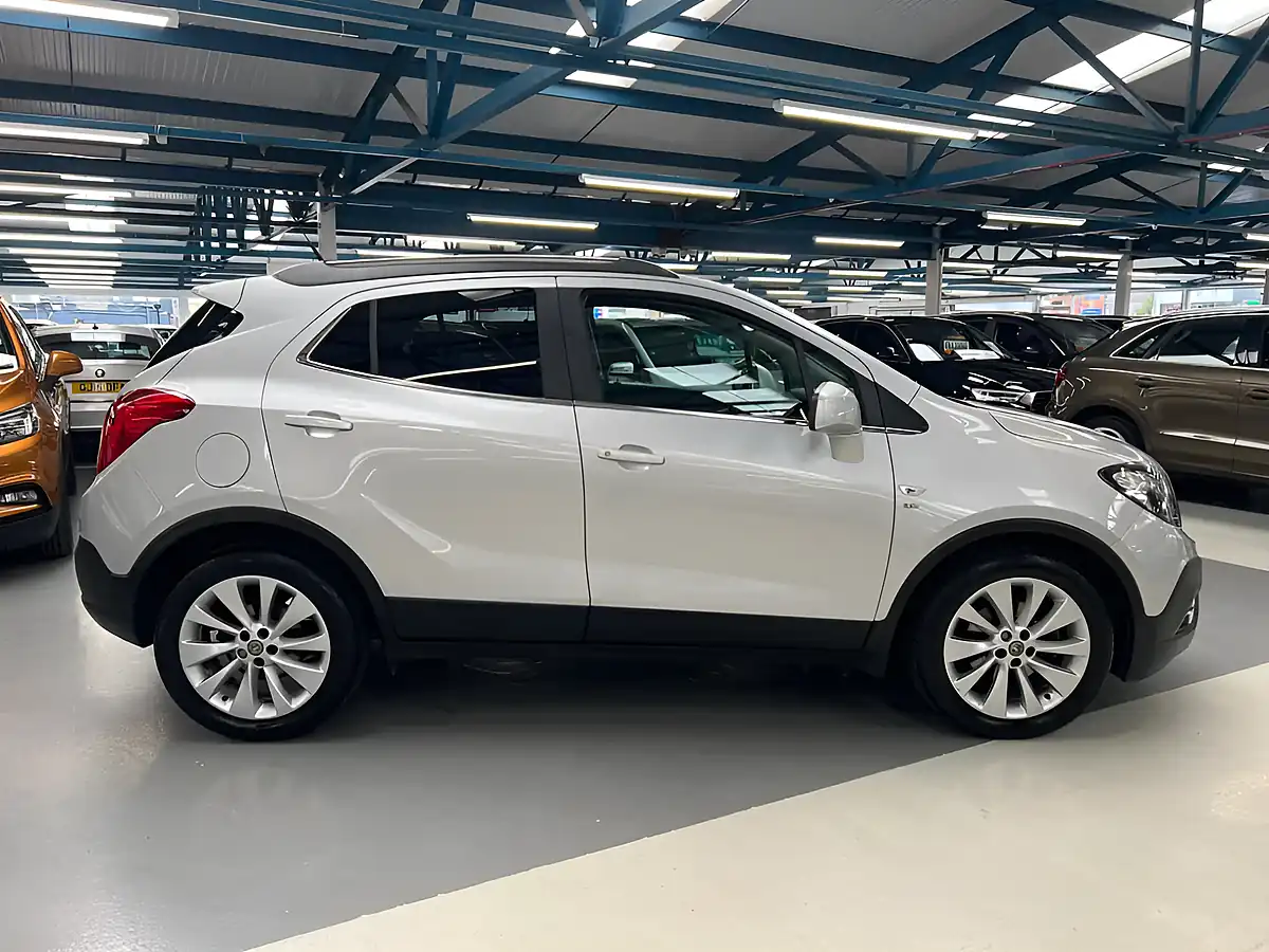 Used 2015 Vauxhall Mokka Se Silver - Interior and Exterior details 8
