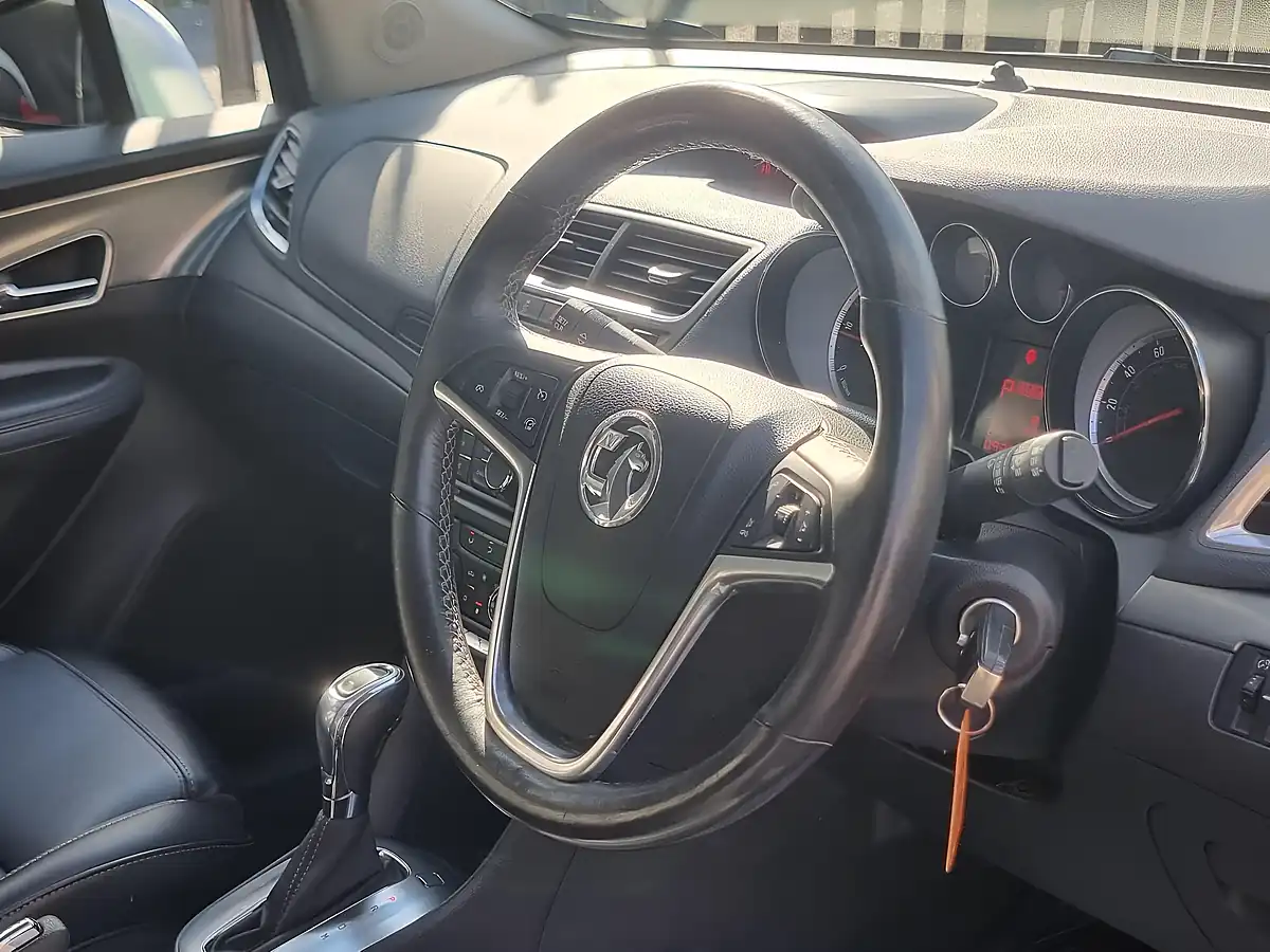 Used 2015 Vauxhall Mokka Se Silver - Interior and Exterior details 13