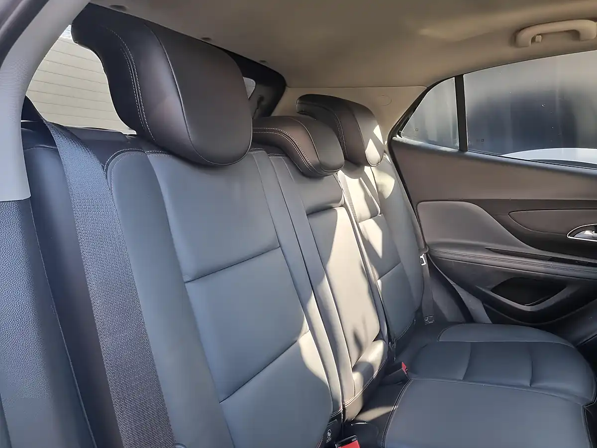 Used 2015 Vauxhall Mokka Se Silver - Interior and Exterior details 15