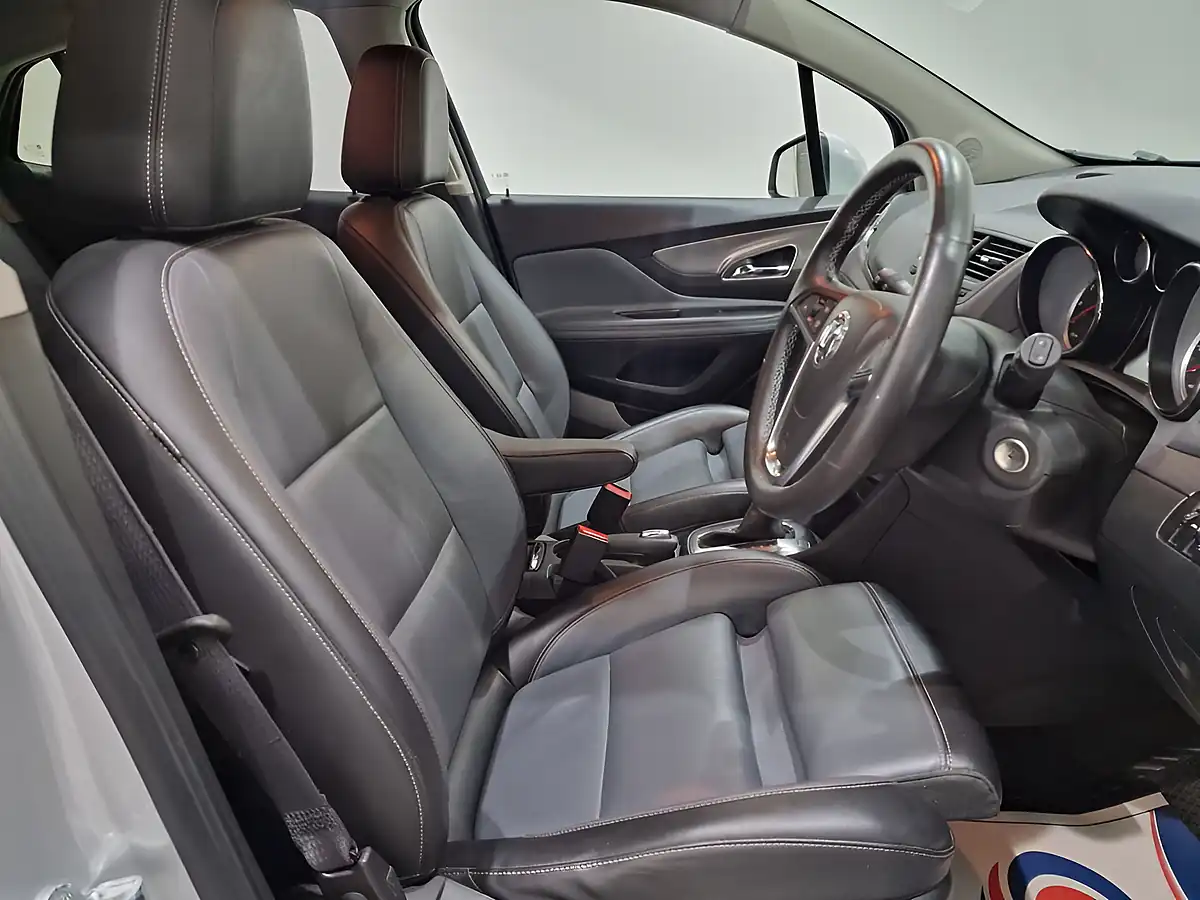 Used 2015 Vauxhall Mokka Se Silver - Interior and Exterior details 10