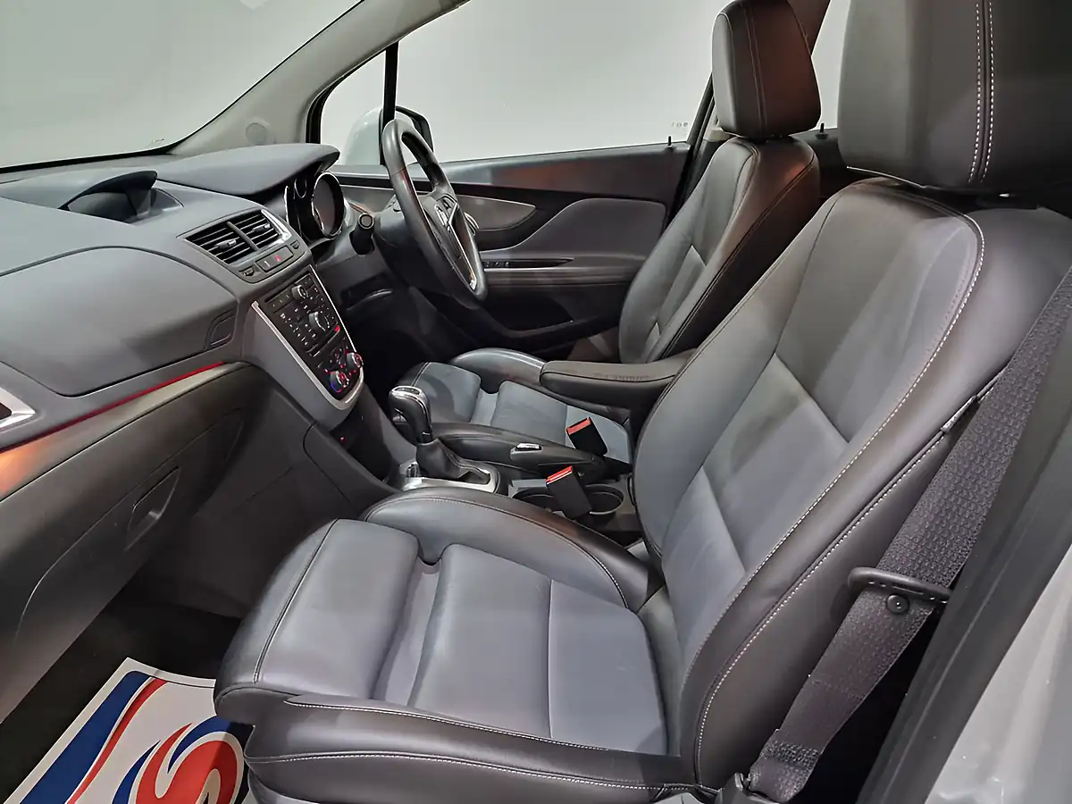 Used 2015 Vauxhall Mokka Se Silver - Interior and Exterior details 17
