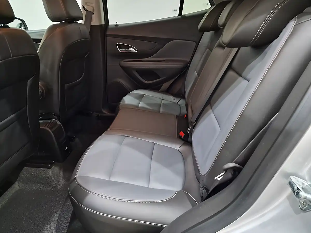 Used 2015 Vauxhall Mokka Se Silver - Interior and Exterior details 19