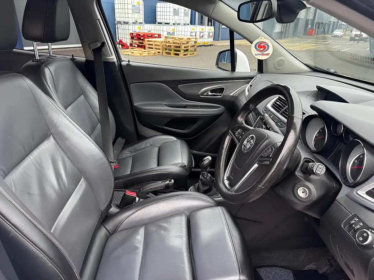 Used 2015 Vauxhall Mokka Se White - Interior and Exterior details 12
