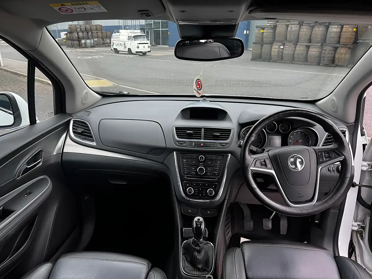Used 2015 Vauxhall Mokka Se White - Interior and Exterior details 13