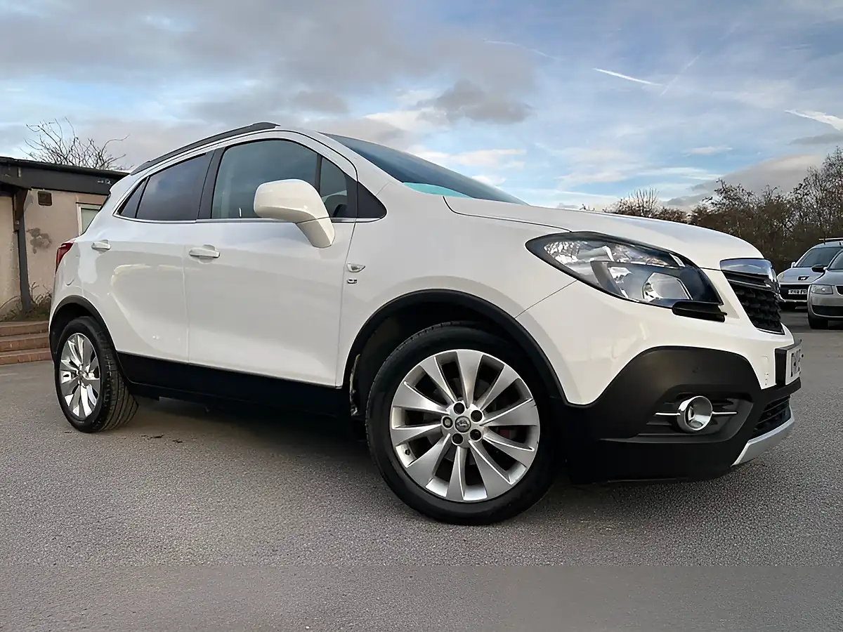 Used 2015 Vauxhall Mokka Se White - Front View