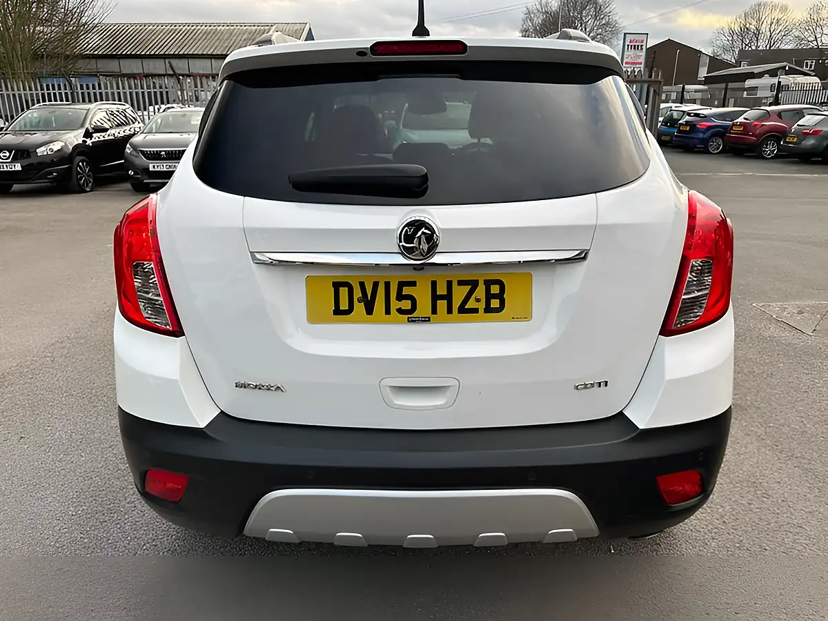 Used 2015 Vauxhall Mokka Se White - Interior and Exterior details 12