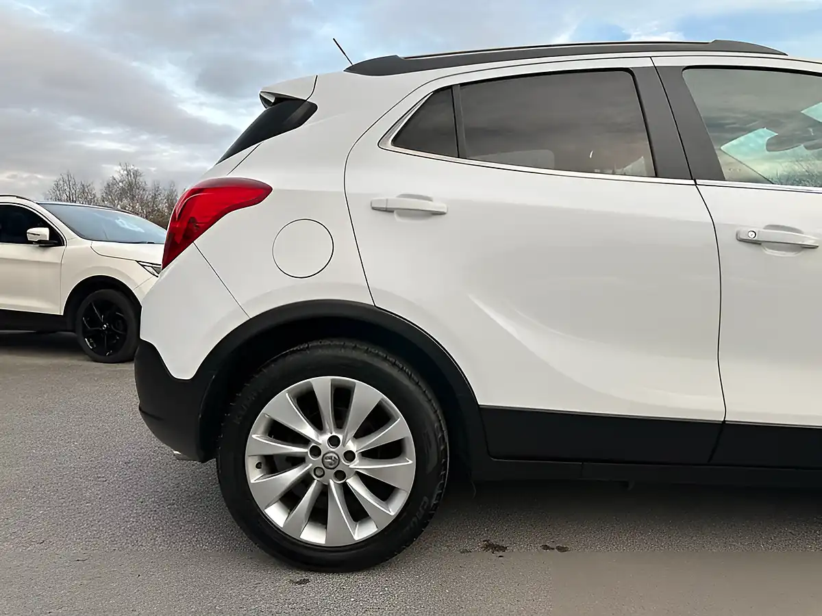 Used 2015 Vauxhall Mokka Se White - Interior and Exterior details 17