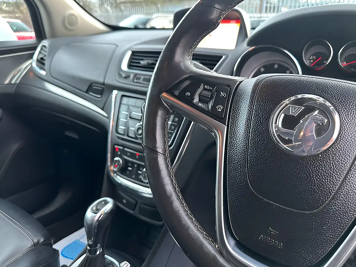 Used 2015 Vauxhall Mokka Se White - Interior and Exterior details 7