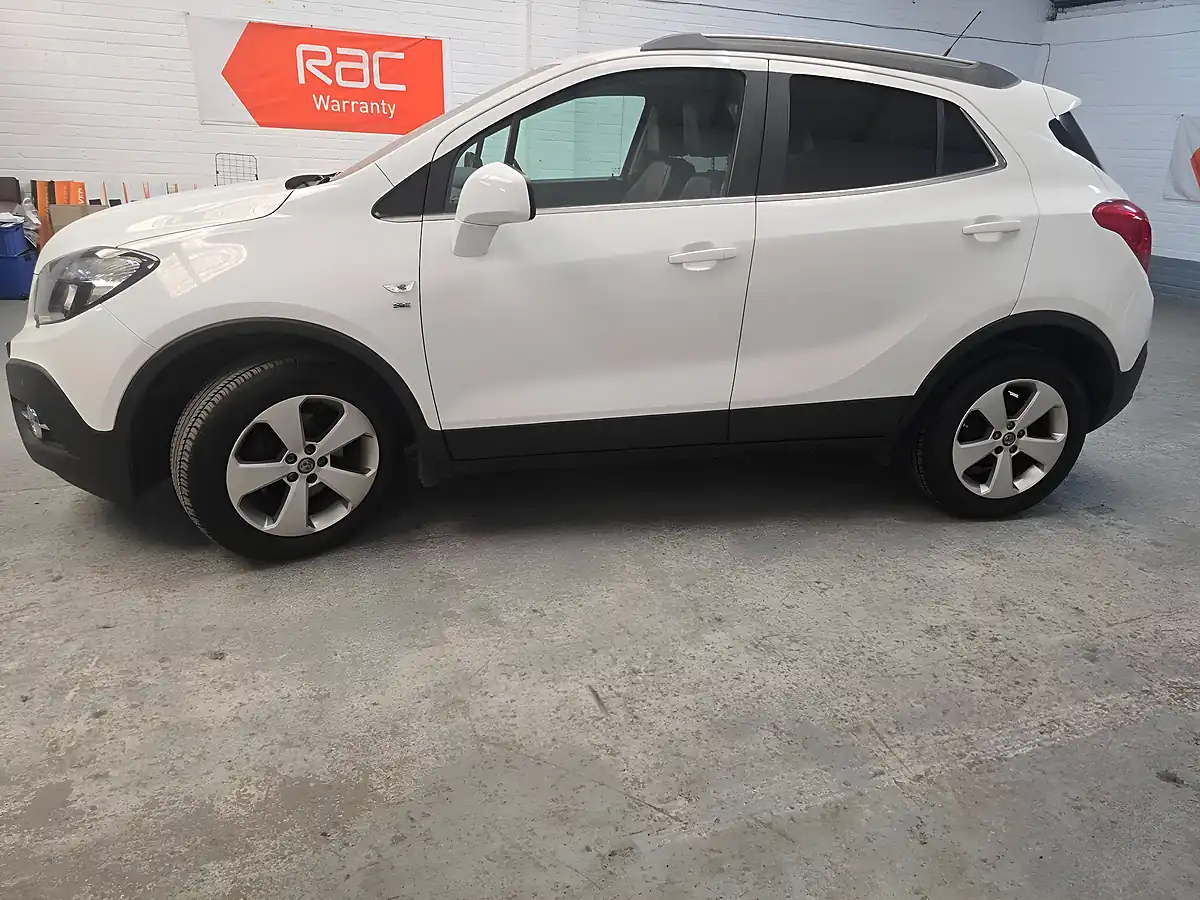Used 2015 Vauxhall Mokka Se White - Interior and Exterior details 12