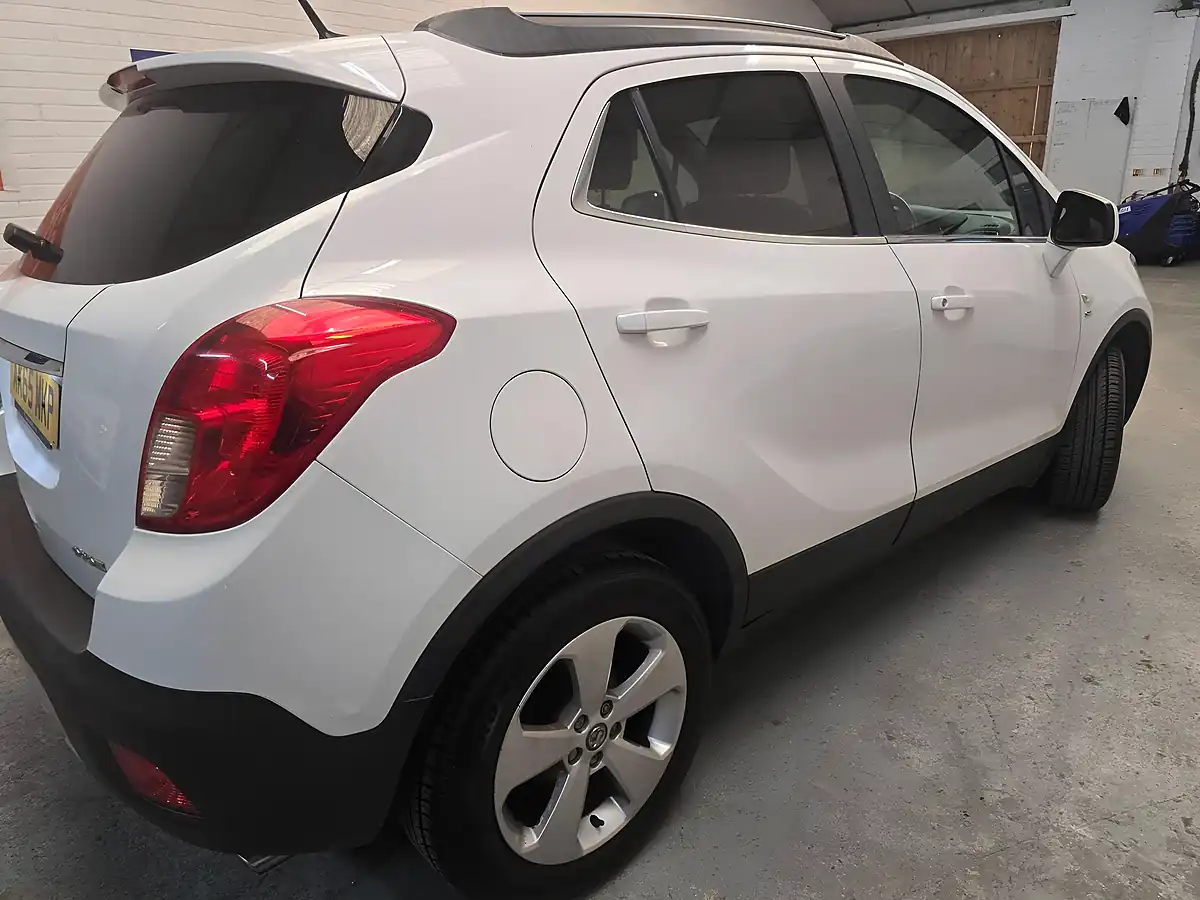 Used 2015 Vauxhall Mokka Se White - Interior and Exterior details 14