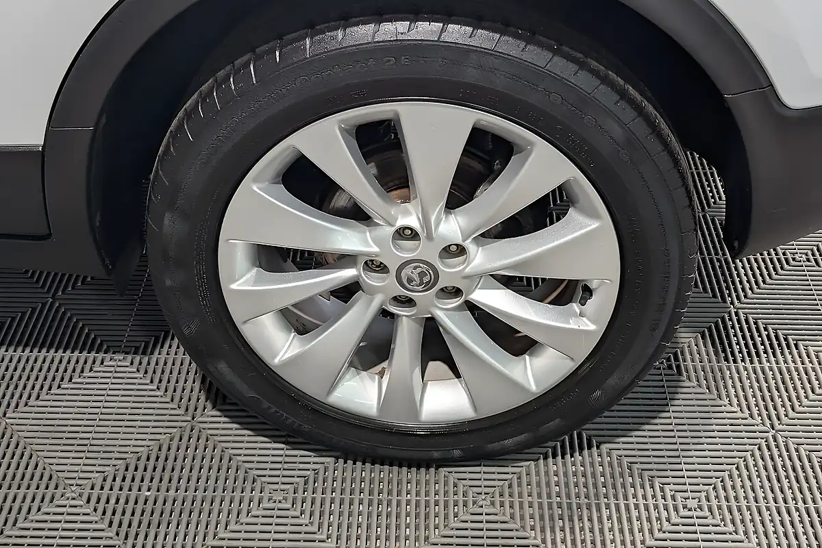 Used 2015 Vauxhall Mokka Se White - Interior and Exterior details 10