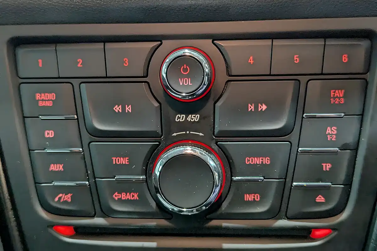 Used 2015 Vauxhall Mokka Se White - Interior and Exterior details 13