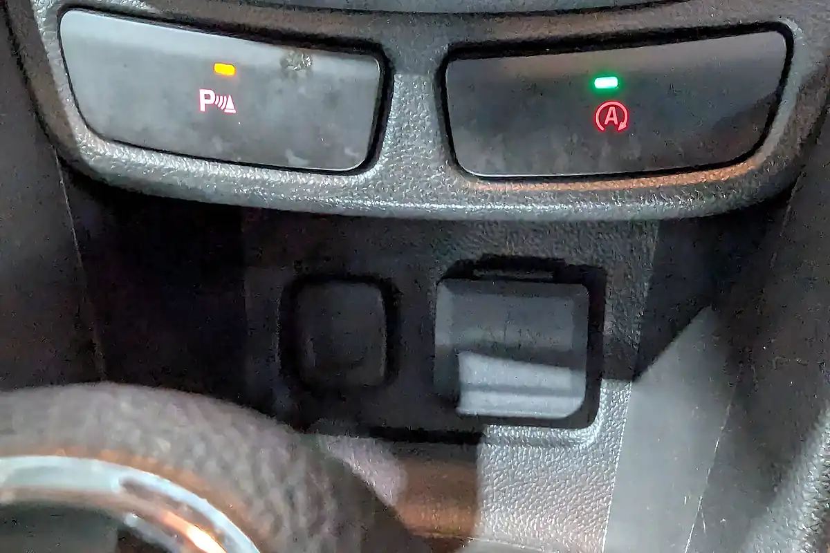 Used 2015 Vauxhall Mokka Se White - Interior and Exterior details 14