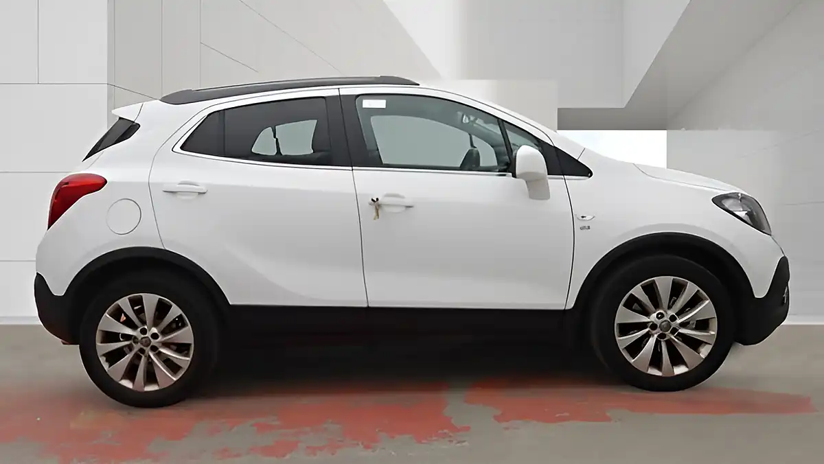 Used 2015 Vauxhall Mokka Se White - Interior and Exterior details 8