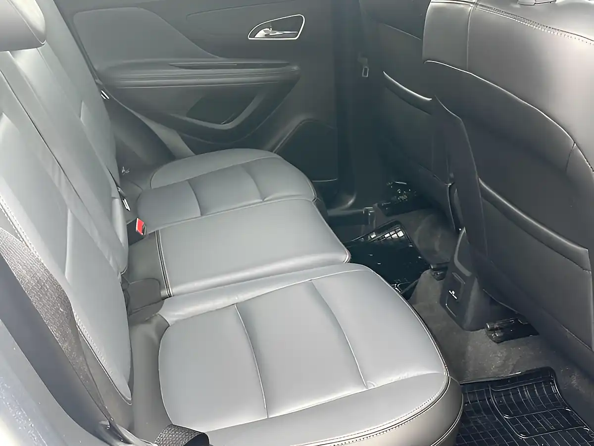 Used 2015 Vauxhall Mokka Se White - Interior and Exterior details 12