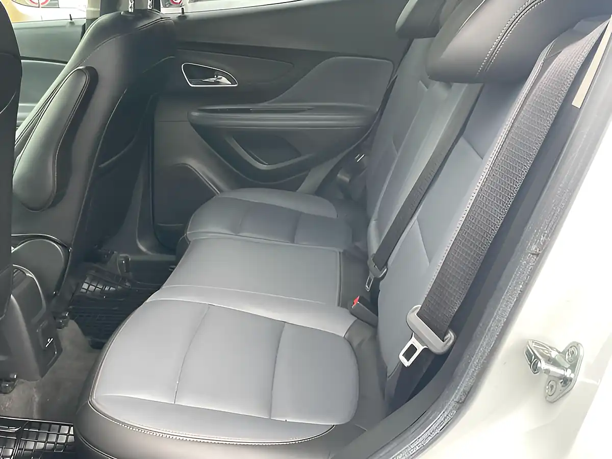 Used 2015 Vauxhall Mokka Se White - Interior and Exterior details 14
