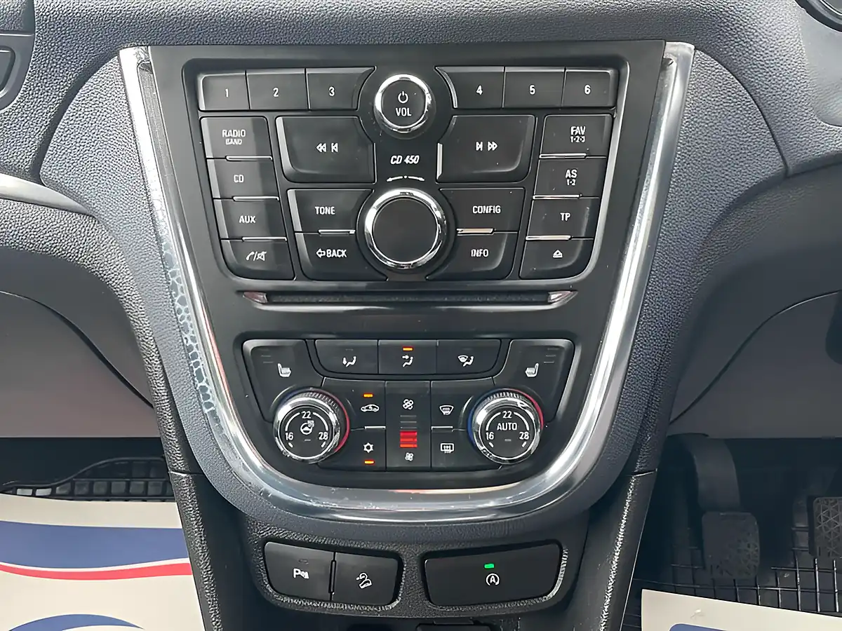 Used 2015 Vauxhall Mokka Se White - Interior and Exterior details 16
