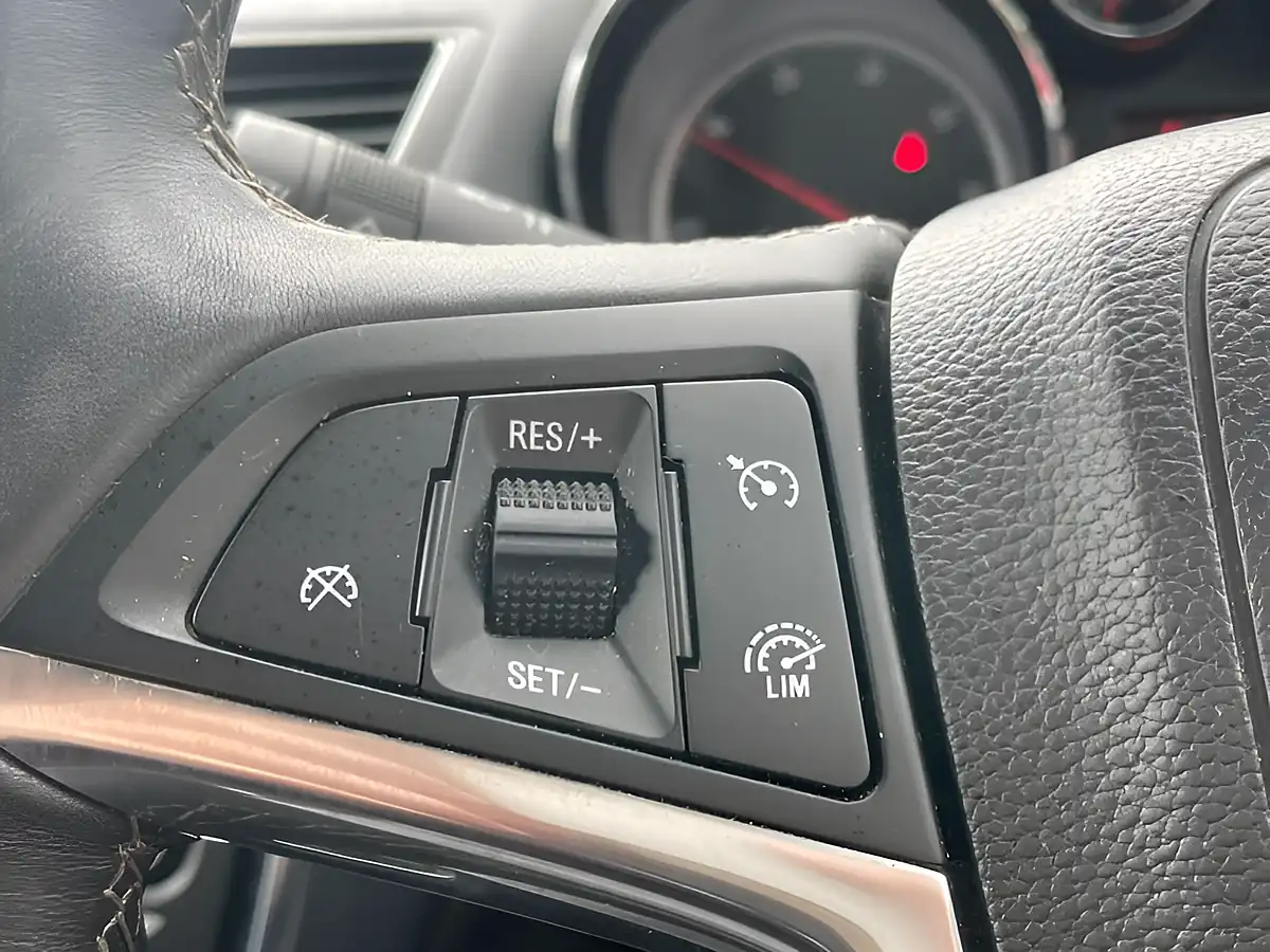 Used 2015 Vauxhall Mokka Se White - Interior and Exterior details 20