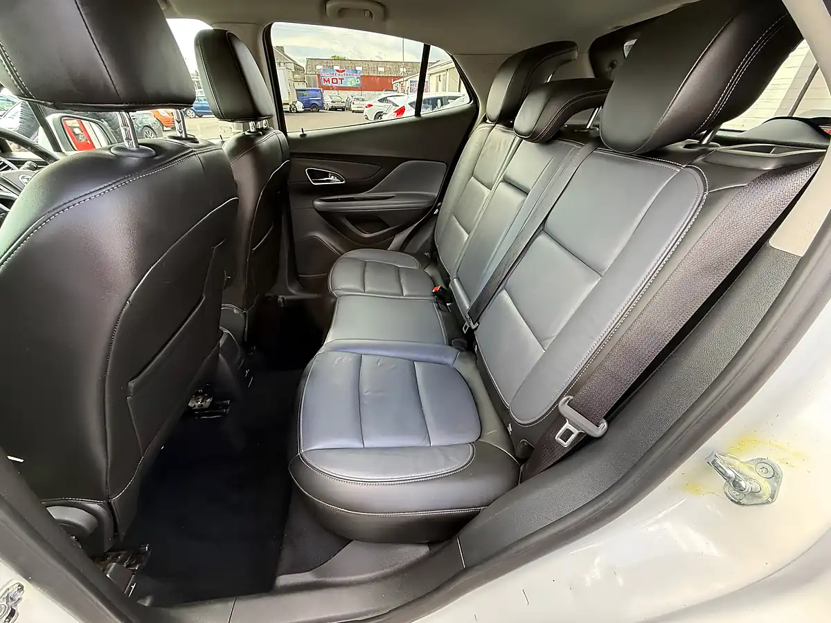 Used 2015 Vauxhall Mokka Se White - Interior and Exterior details 12