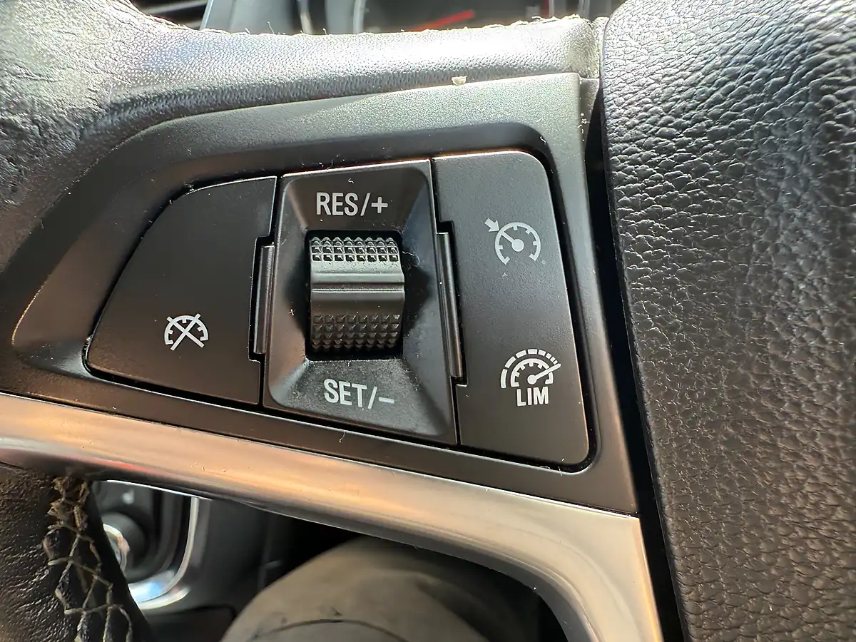 Used 2015 Vauxhall Mokka Se White - Interior and Exterior details 17