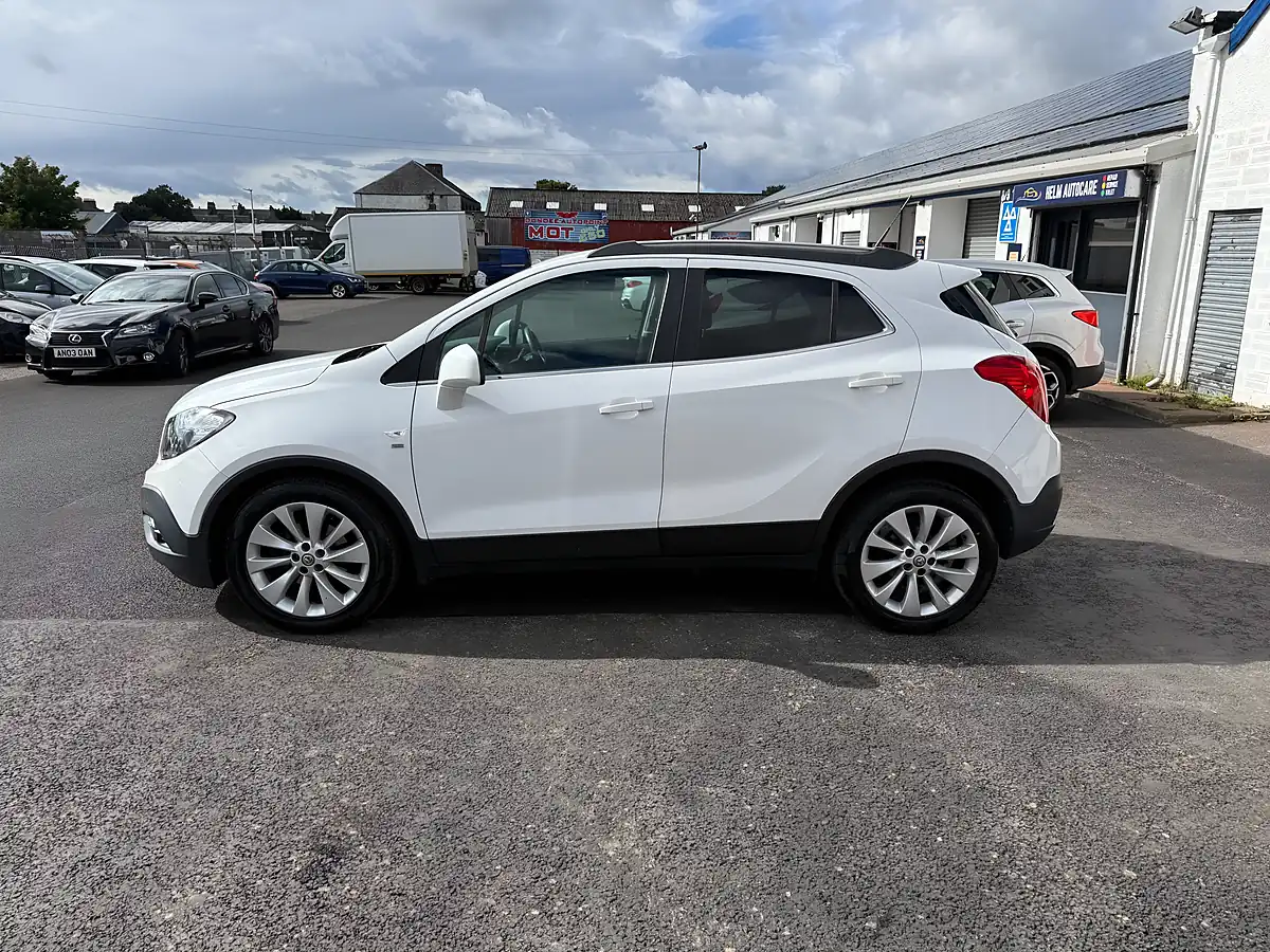 Used 2015 Vauxhall Mokka Se White - Interior and Exterior details 8